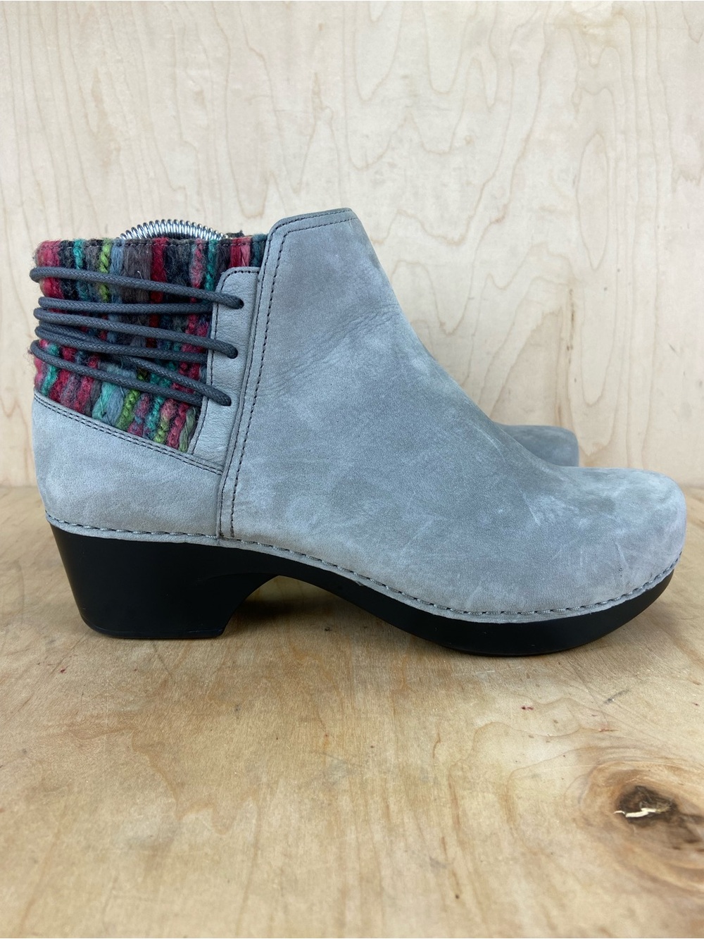 Dansko Women’s Tami Comfort Gray Suede Ankle Boots Size EU 40 US  9.5/10